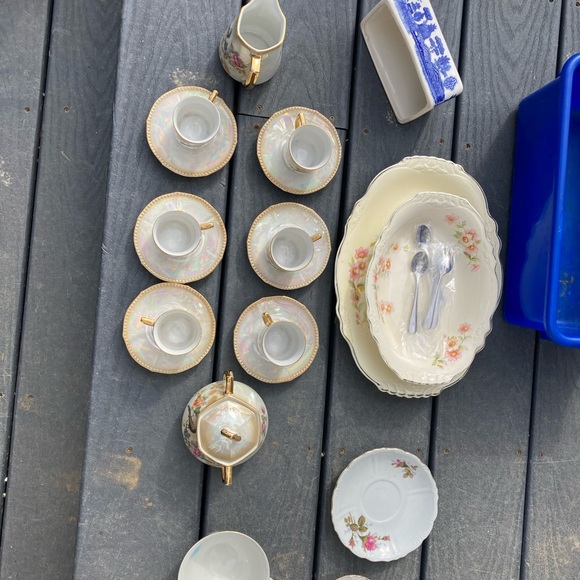 Miniature Porcelain Glass Tea Set from Germany - Picture 2 of 10